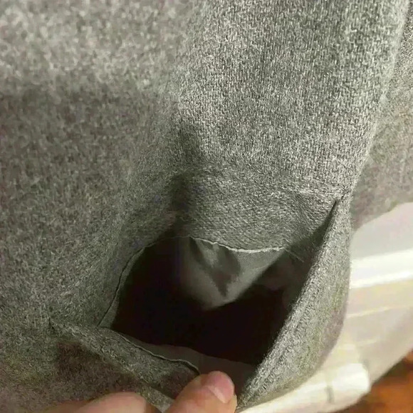 Vintage Adolfo International Grey Wool Blazer with gold button - Picture 4 of 6